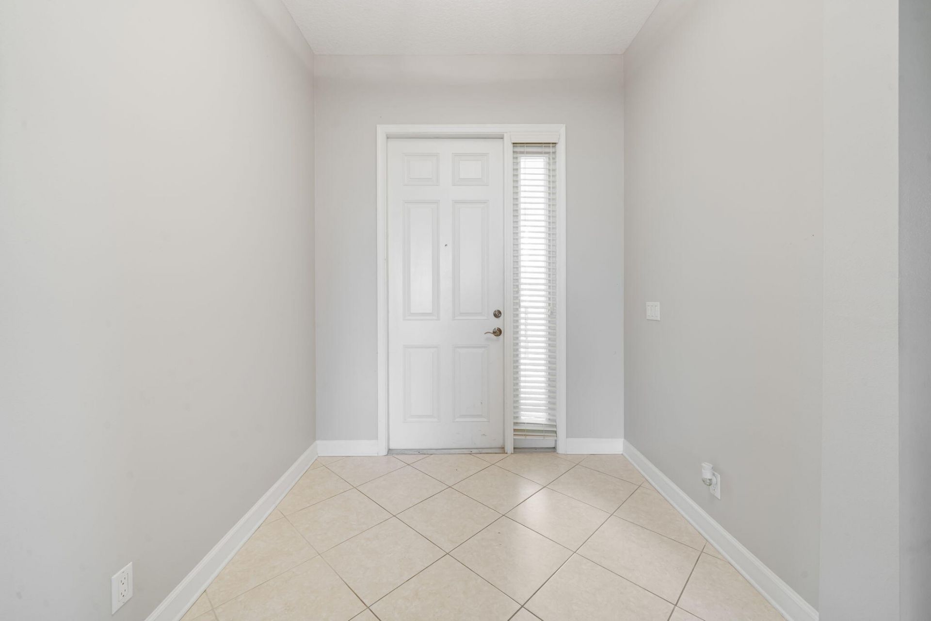 104 NW Willow Grove Avenue, Port Saint Lucie, FL 34986 Photo