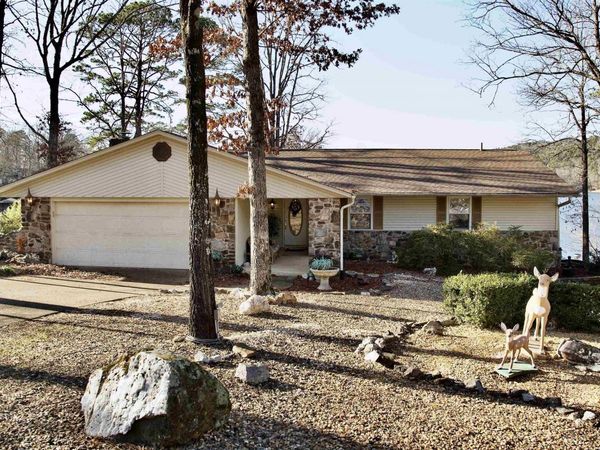 18 SEVILLE Lane, Hot Springs Village, AR 71909