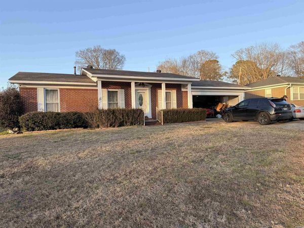 1330 GLENMERE Circle, Malvern, AR 72104