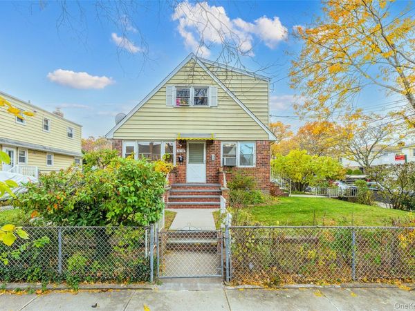 76-04 167th Street, Fresh Meadows, NY 11366