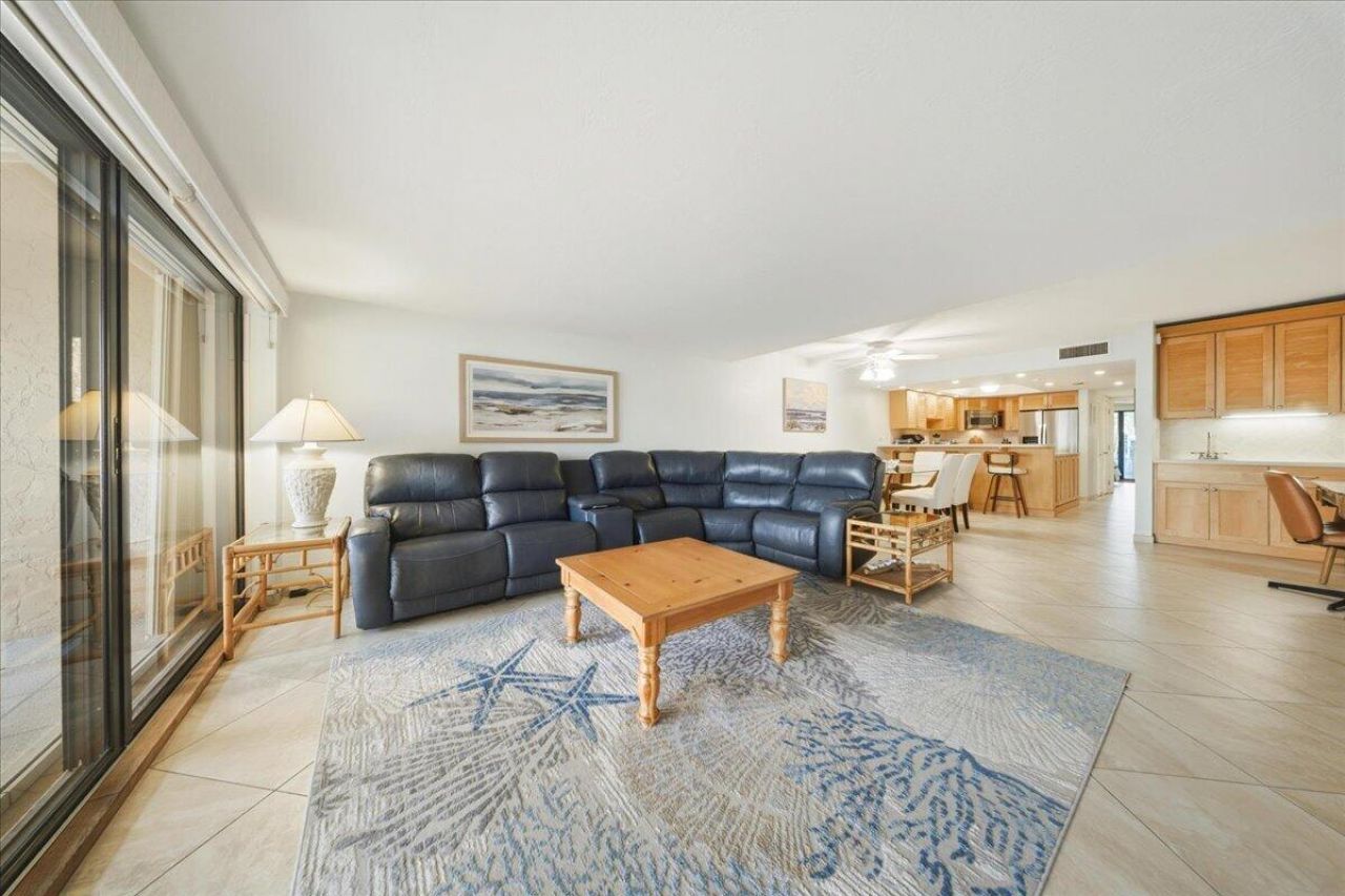 1133 W Ocean Drive, Unit 7, Key Colony, FL 33051 Photo