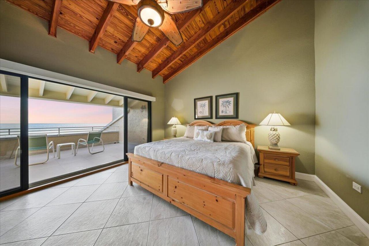 1133 W Ocean Drive, Unit 7, Key Colony, FL 33051 Photo