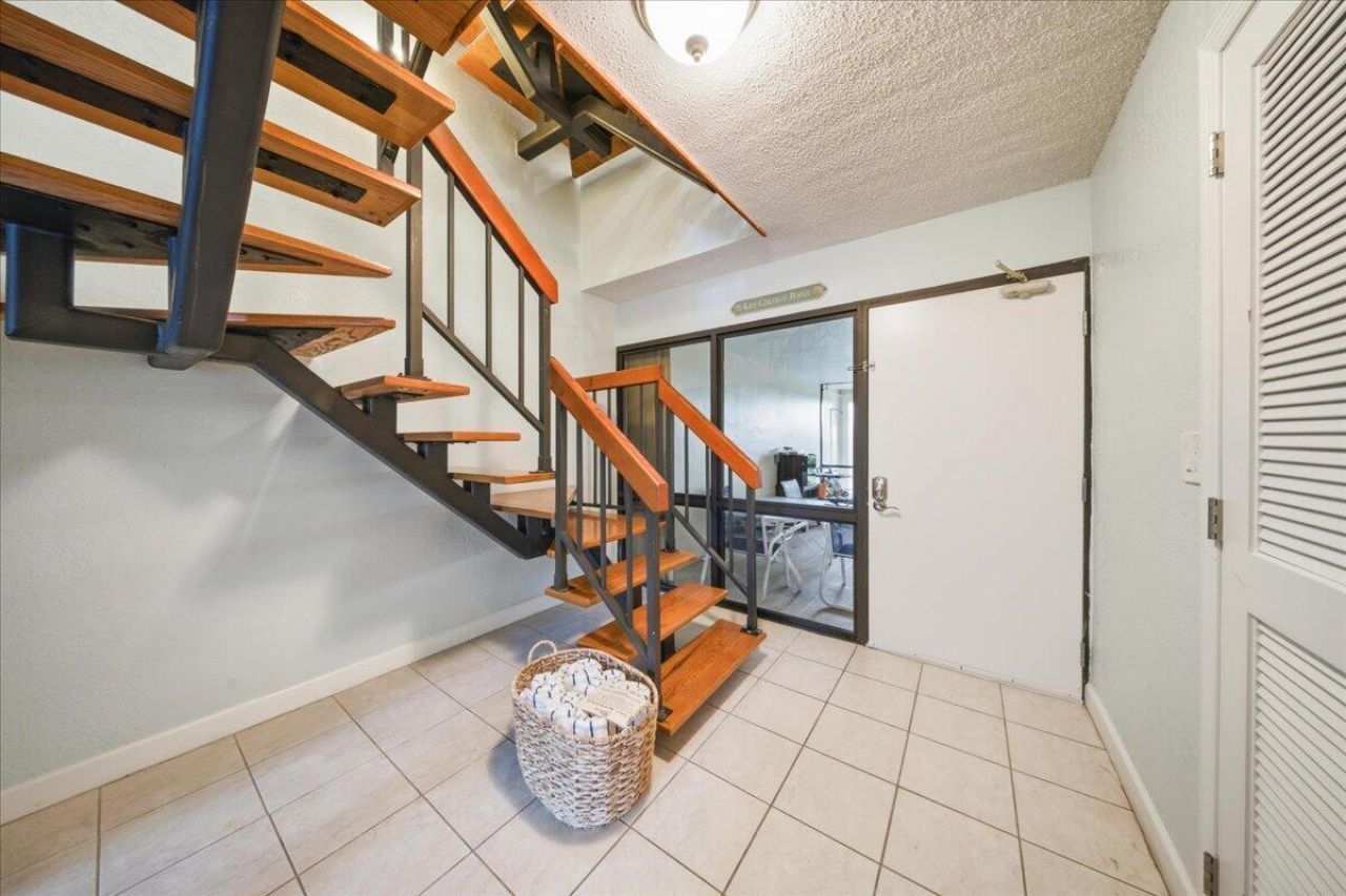 1133 W Ocean Drive, Unit 7, Key Colony, FL 33051 Photo