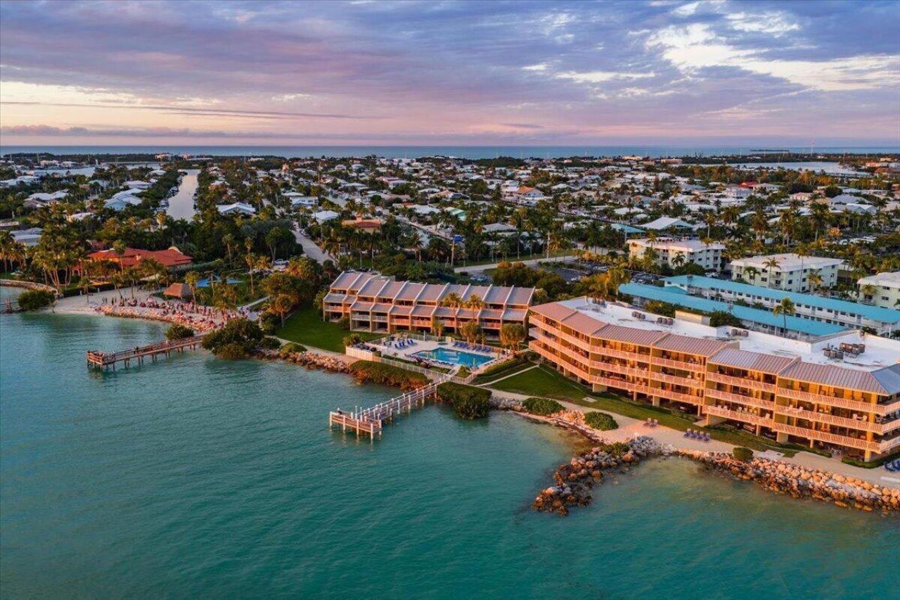 1133 W Ocean Drive, Unit 7, Key Colony, FL 33051 Photo