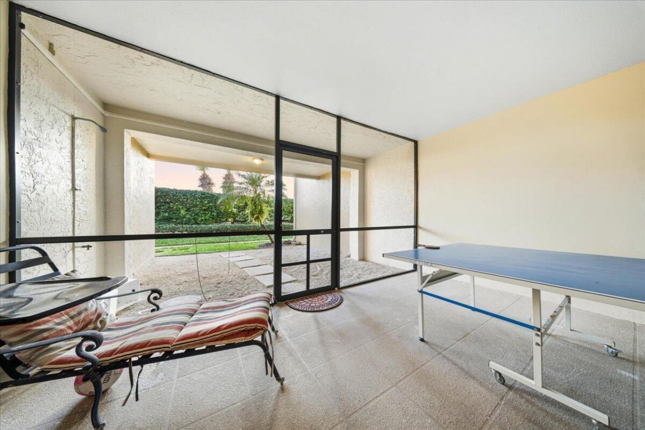 1133 W Ocean Drive, Unit 7, Key Colony, FL 33051 Photo