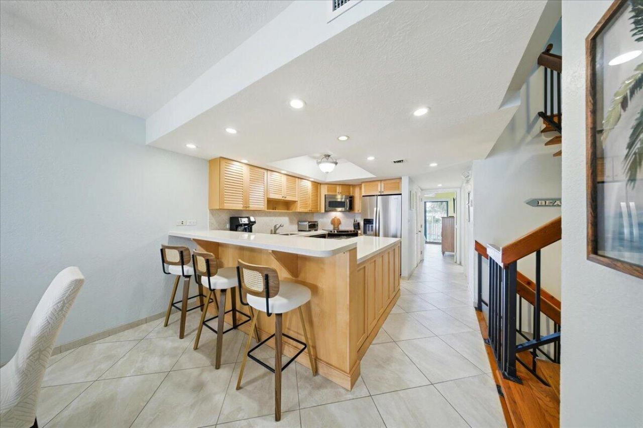 1133 W Ocean Drive, Unit 7, Key Colony, FL 33051 Photo