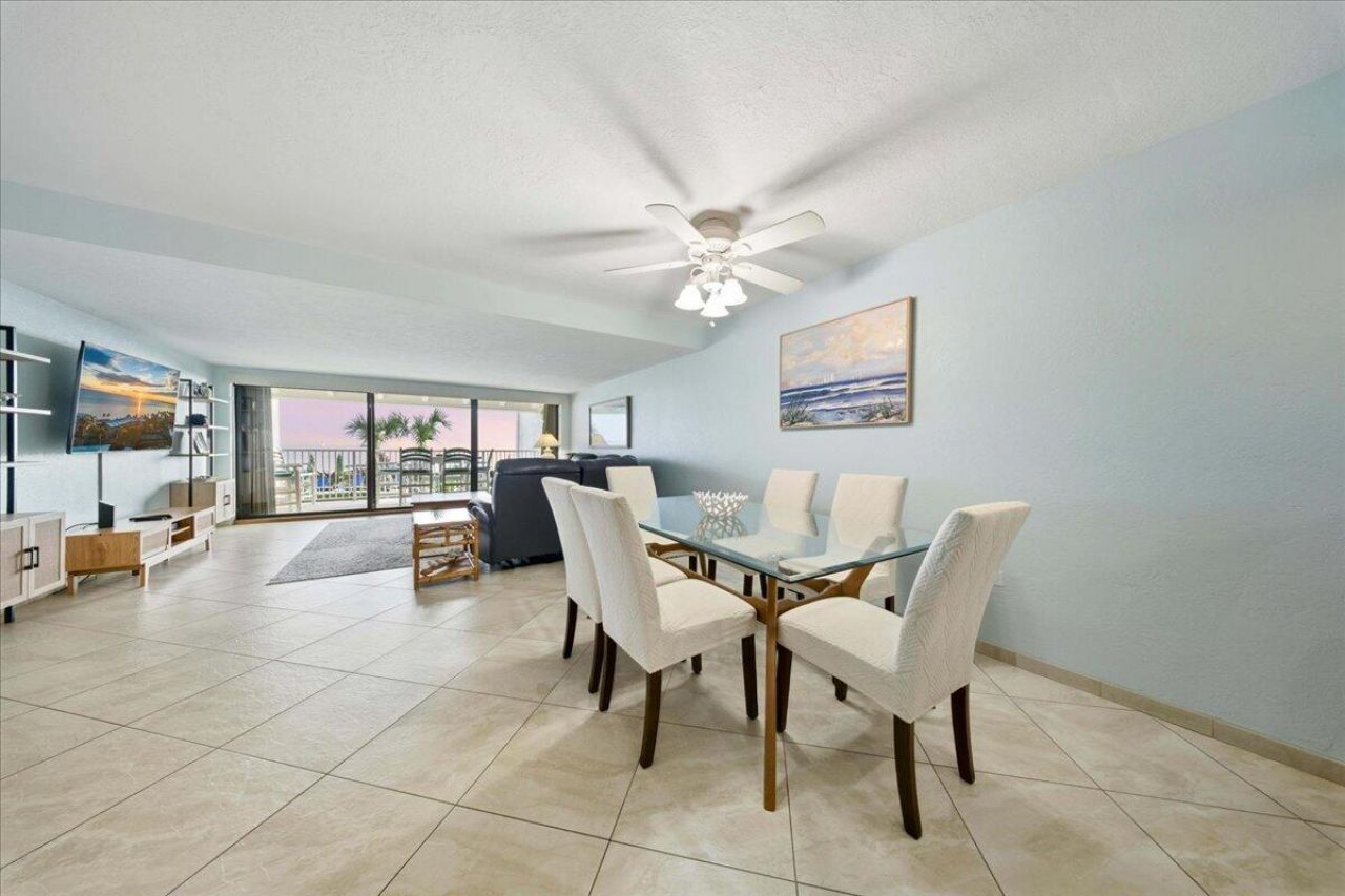 1133 W Ocean Drive, Unit 7, Key Colony, FL 33051 Photo