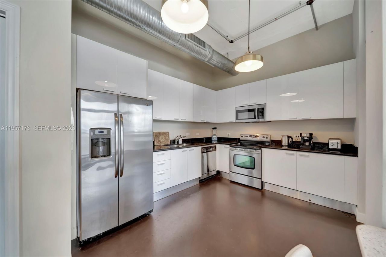 2100 Van Buren St , Unit 421, Hollywood, FL 33020 Photo