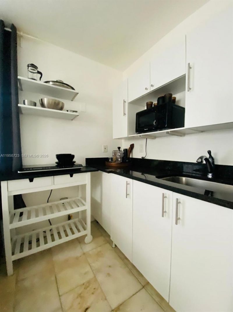 1526 Pennsylvania Ave, Unit 20, Miami Beach, FL 33139 Photo