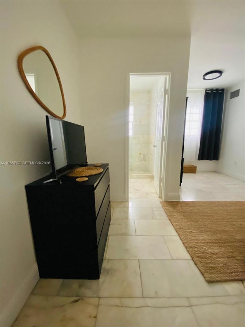 1526 Pennsylvania Ave, Unit 20, Miami Beach, FL 33139 Photo