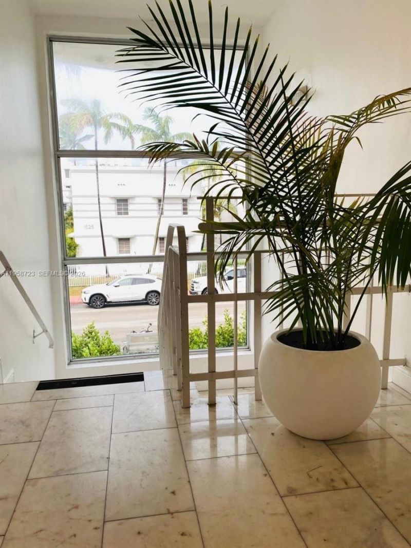 1526 Pennsylvania Ave, Unit 20, Miami Beach, FL 33139 Photo