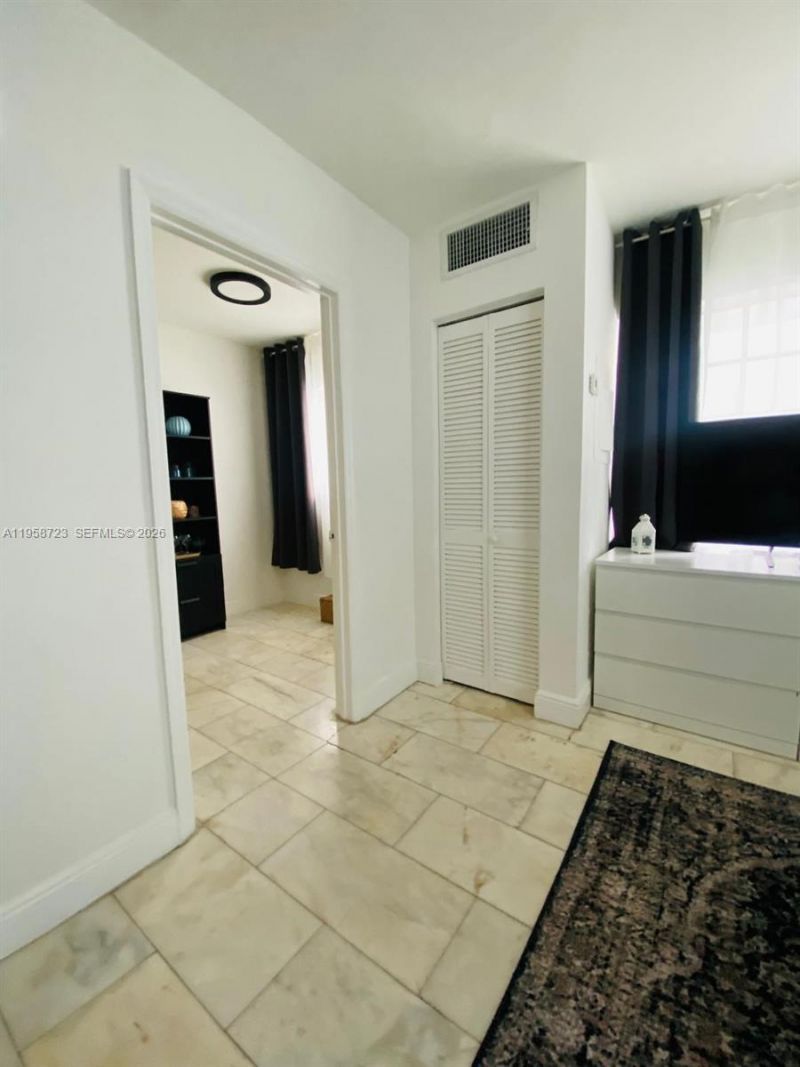 1526 Pennsylvania Ave, Unit 20, Miami Beach, FL 33139 Photo
