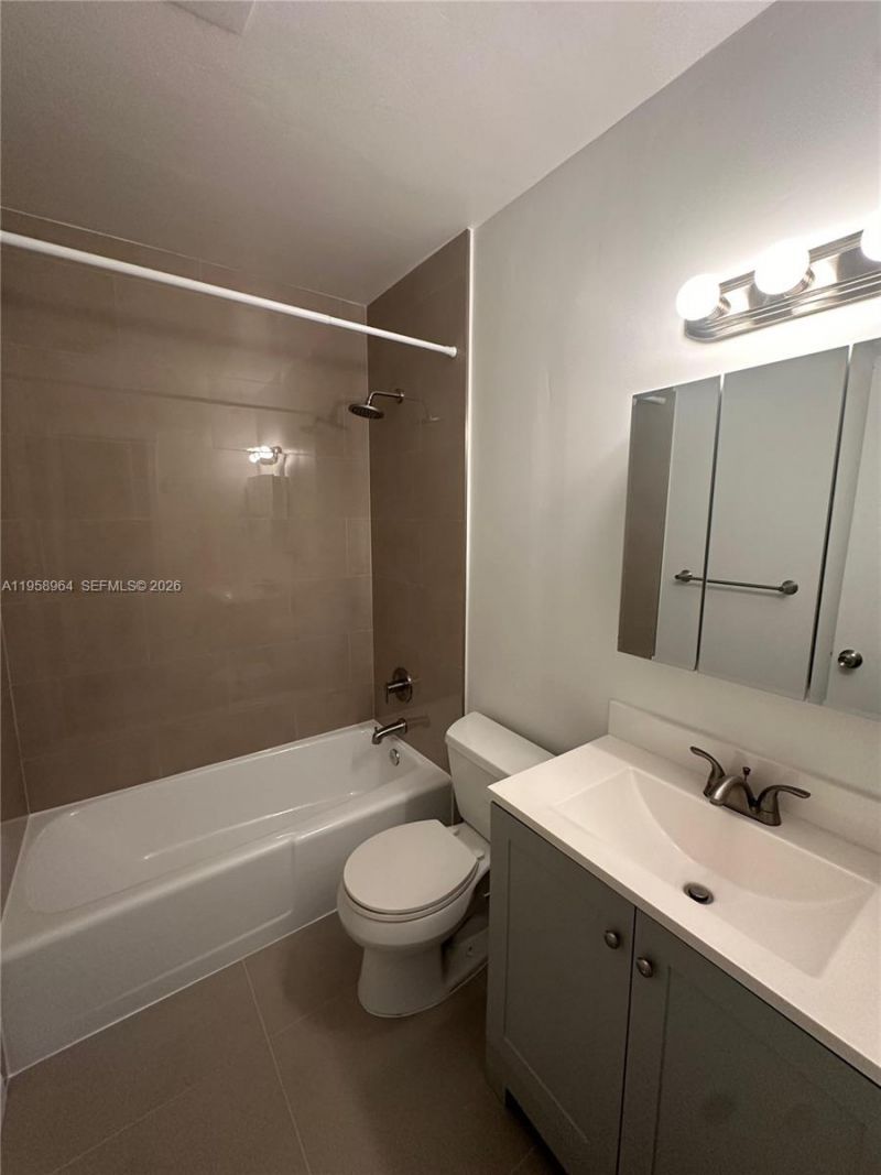2222 Jackson St, Unit 6E, Hollywood, FL 33020 Photo