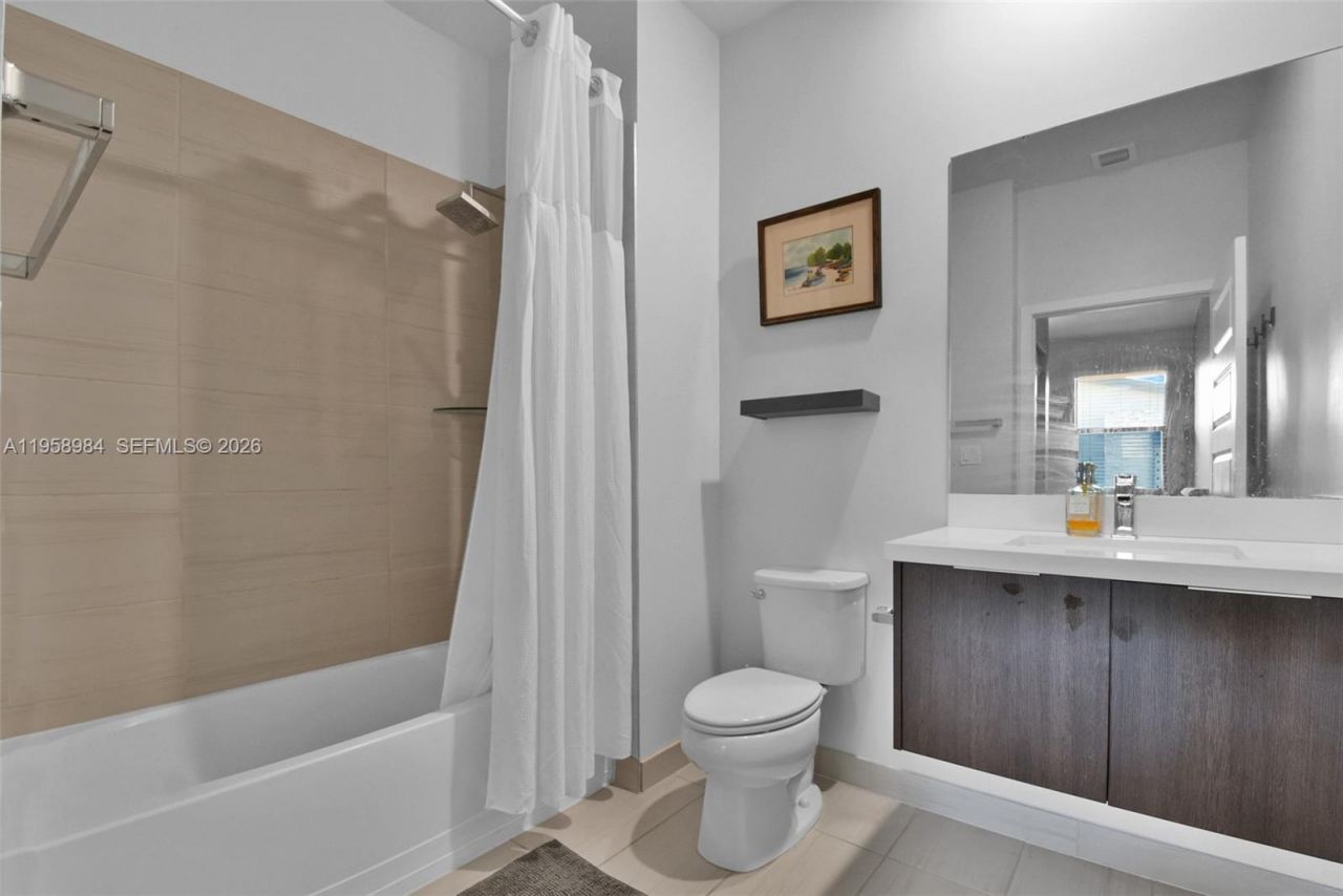 7865 NW 104th Ave, Unit 32, Doral, FL 33178 Photo