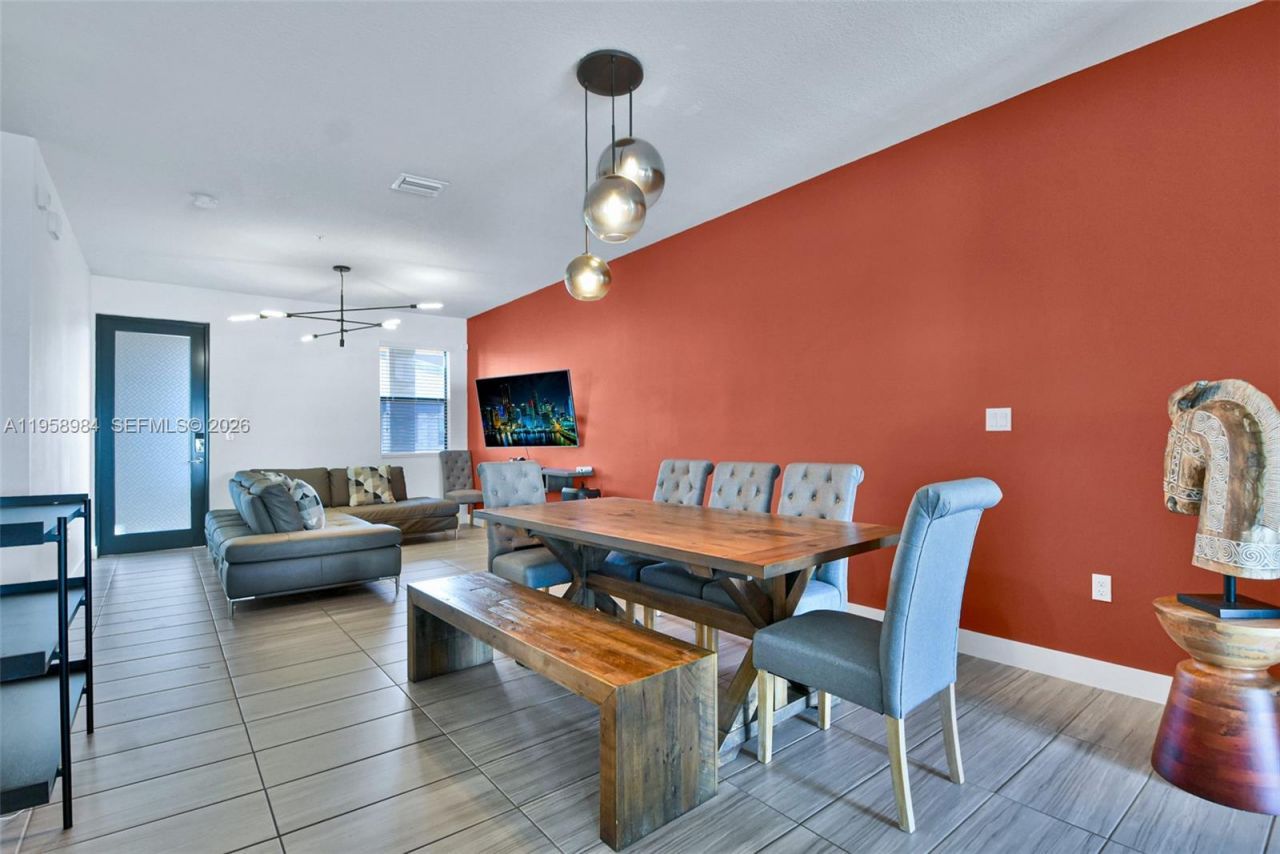 7865 NW 104th Ave, Unit 32, Doral, FL 33178 Photo