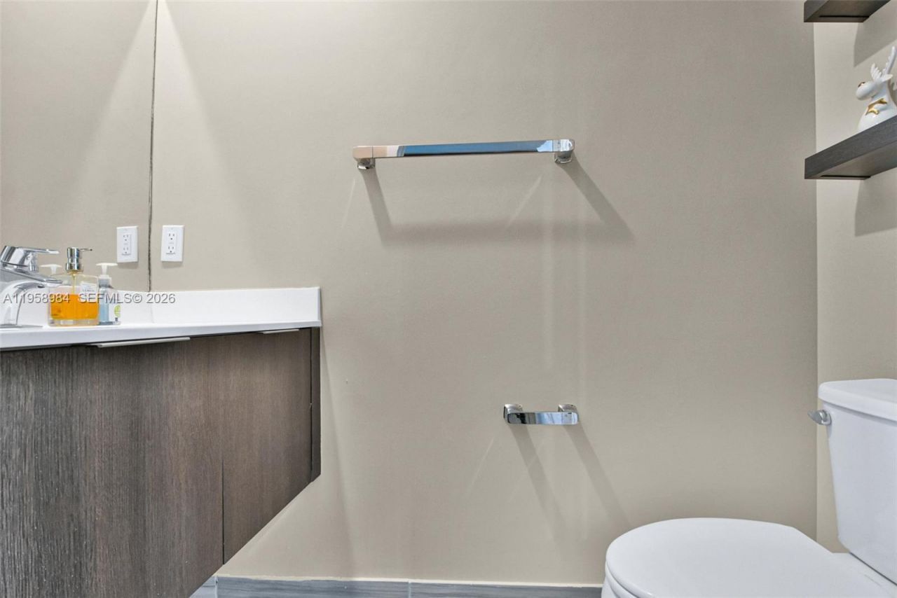 7865 NW 104th Ave, Unit 32, Doral, FL 33178 Photo