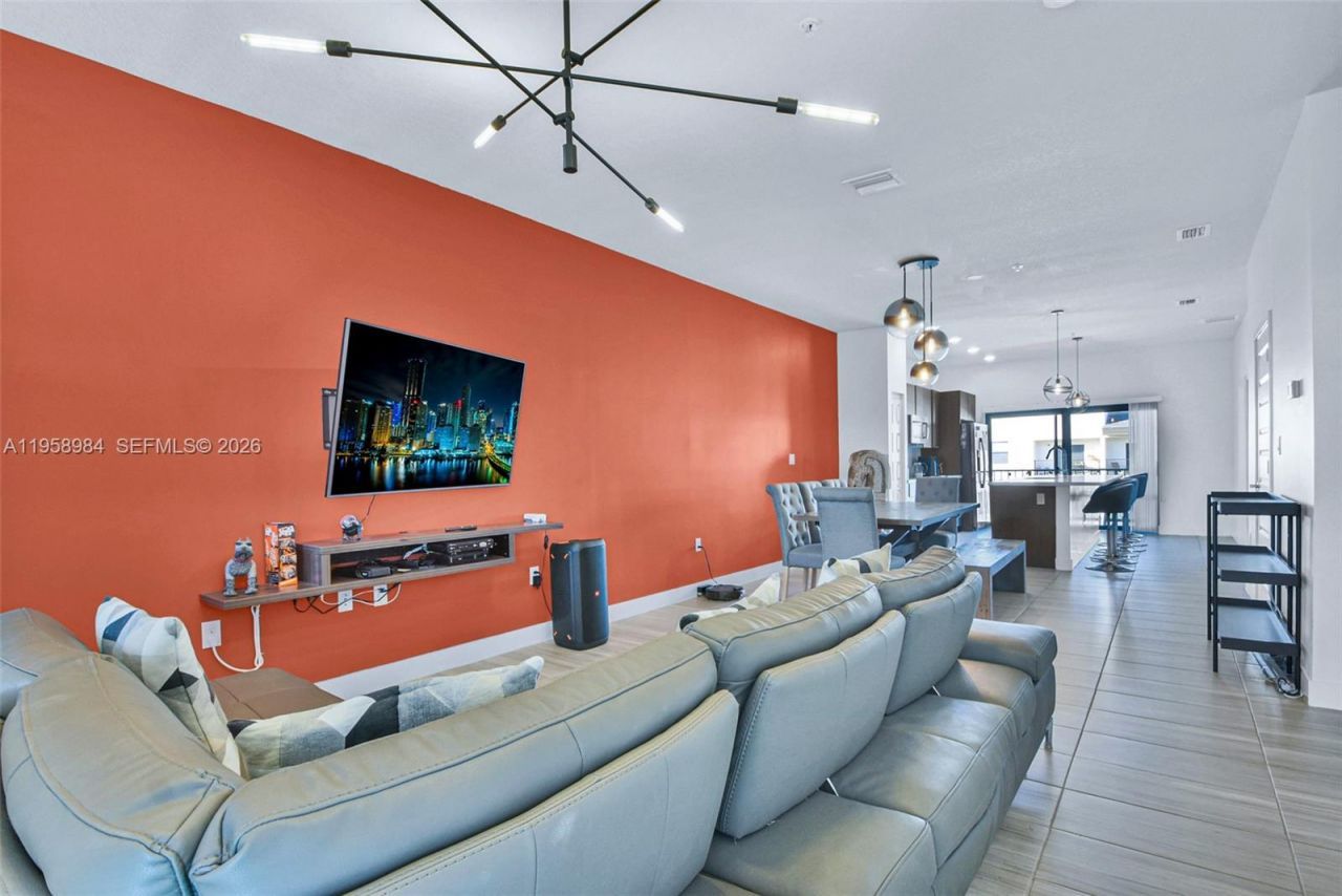 7865 NW 104th Ave, Unit 32, Doral, FL 33178 Photo