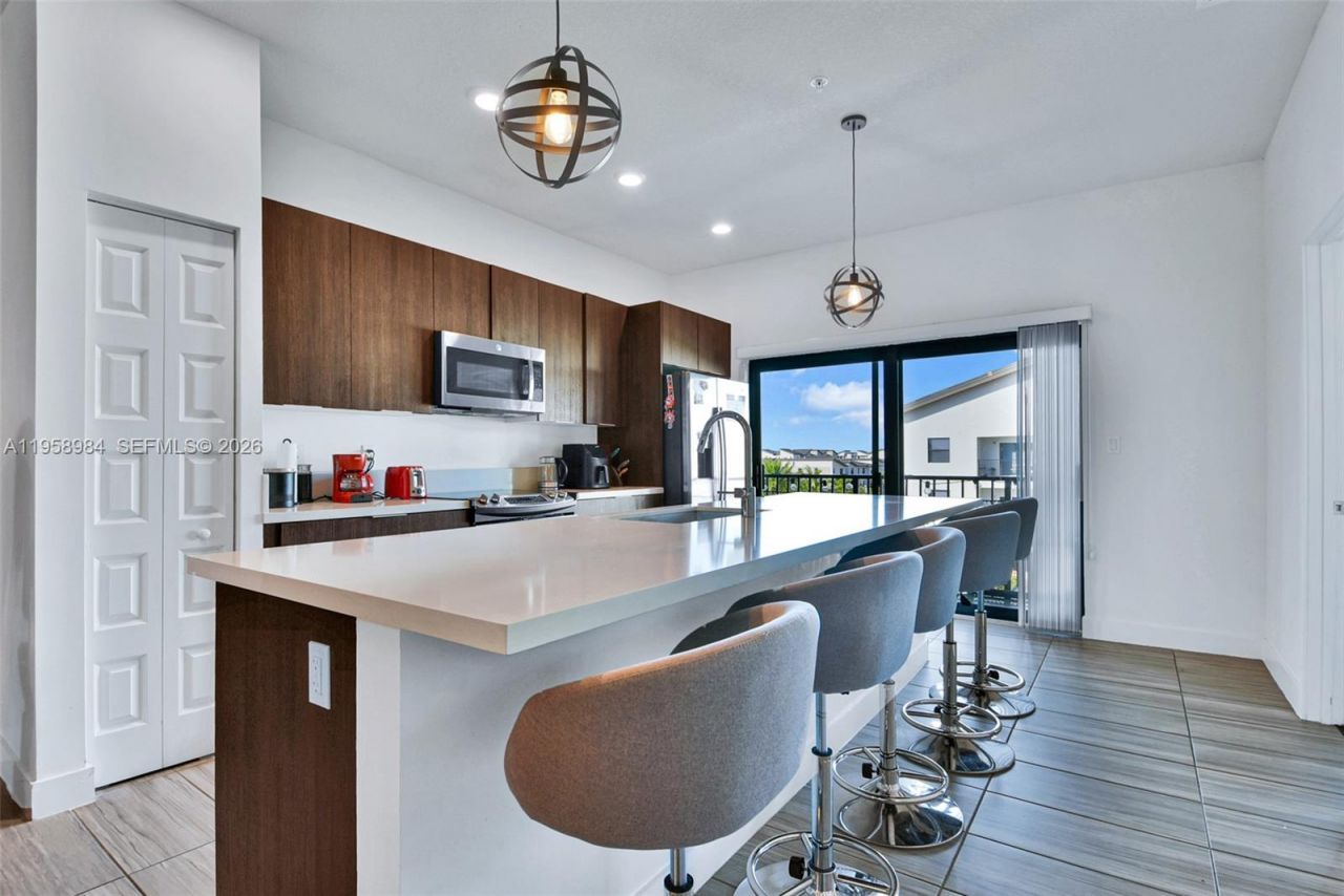 7865 NW 104th Ave, Unit 32, Doral, FL 33178 Photo