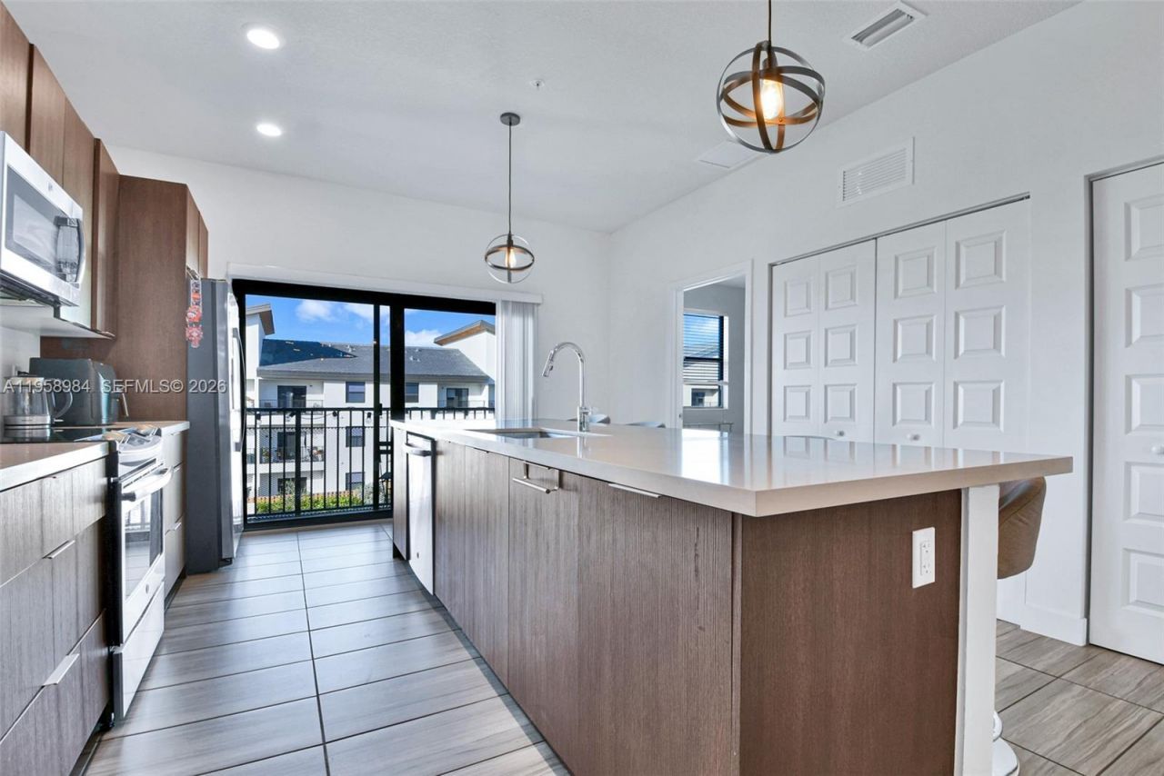 7865 NW 104th Ave, Unit 32, Doral, FL 33178 Photo