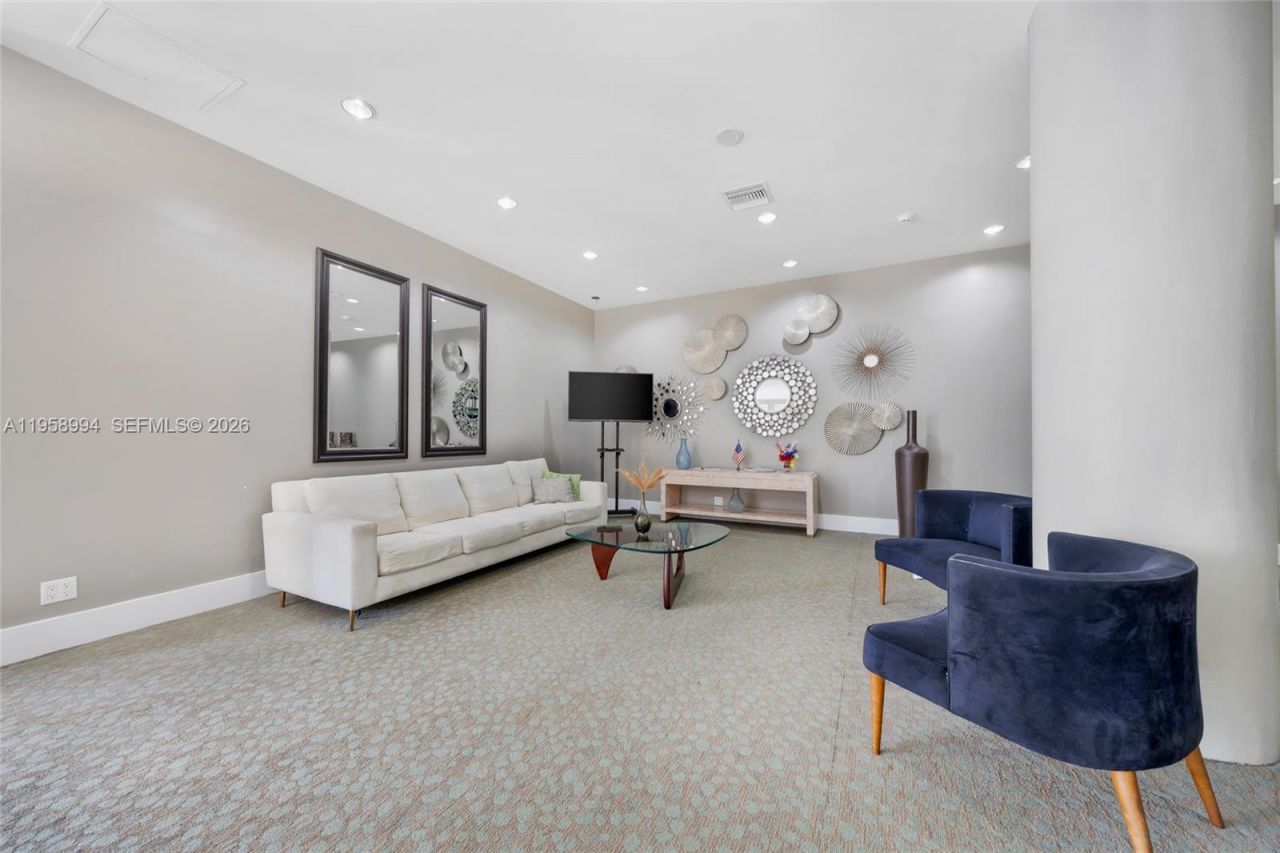 7441 Wayne Ave , Unit 11F, Miami Beach, FL 33141 Photo