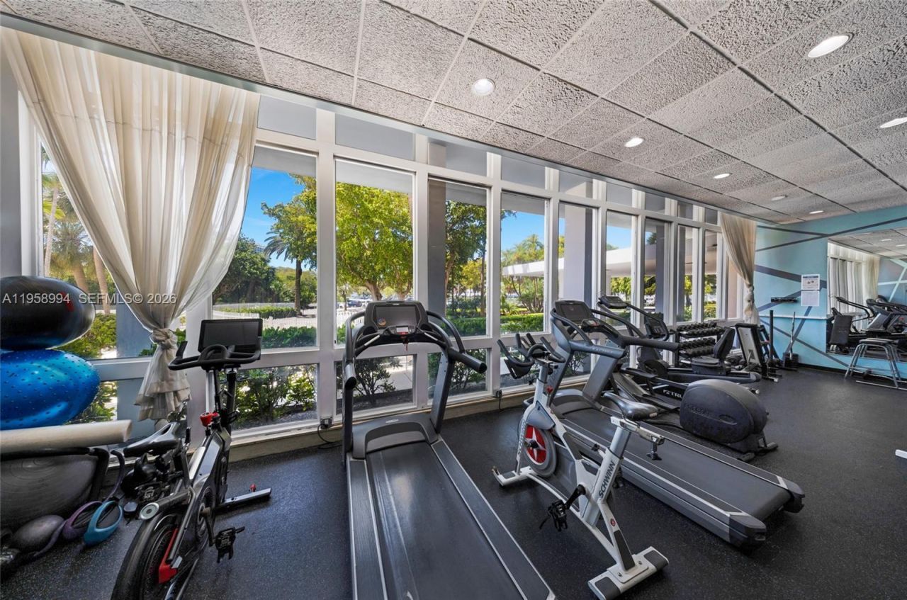 7441 Wayne Ave , Unit 11F, Miami Beach, FL 33141 Photo