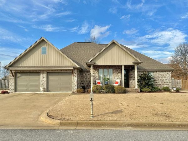 112 Sullivan Rd, Muscle Shoals, AL