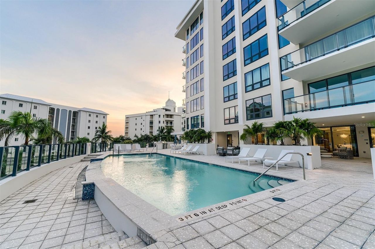 325 Golden Gate Point, Unit 604, Sarasota, FL 34236 Photo