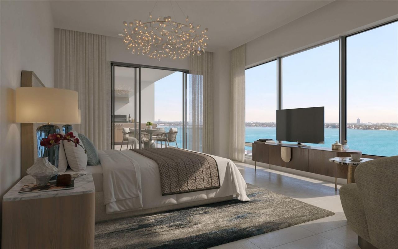 325 Golden Gate Point, Unit 604, Sarasota, FL 34236 Photo