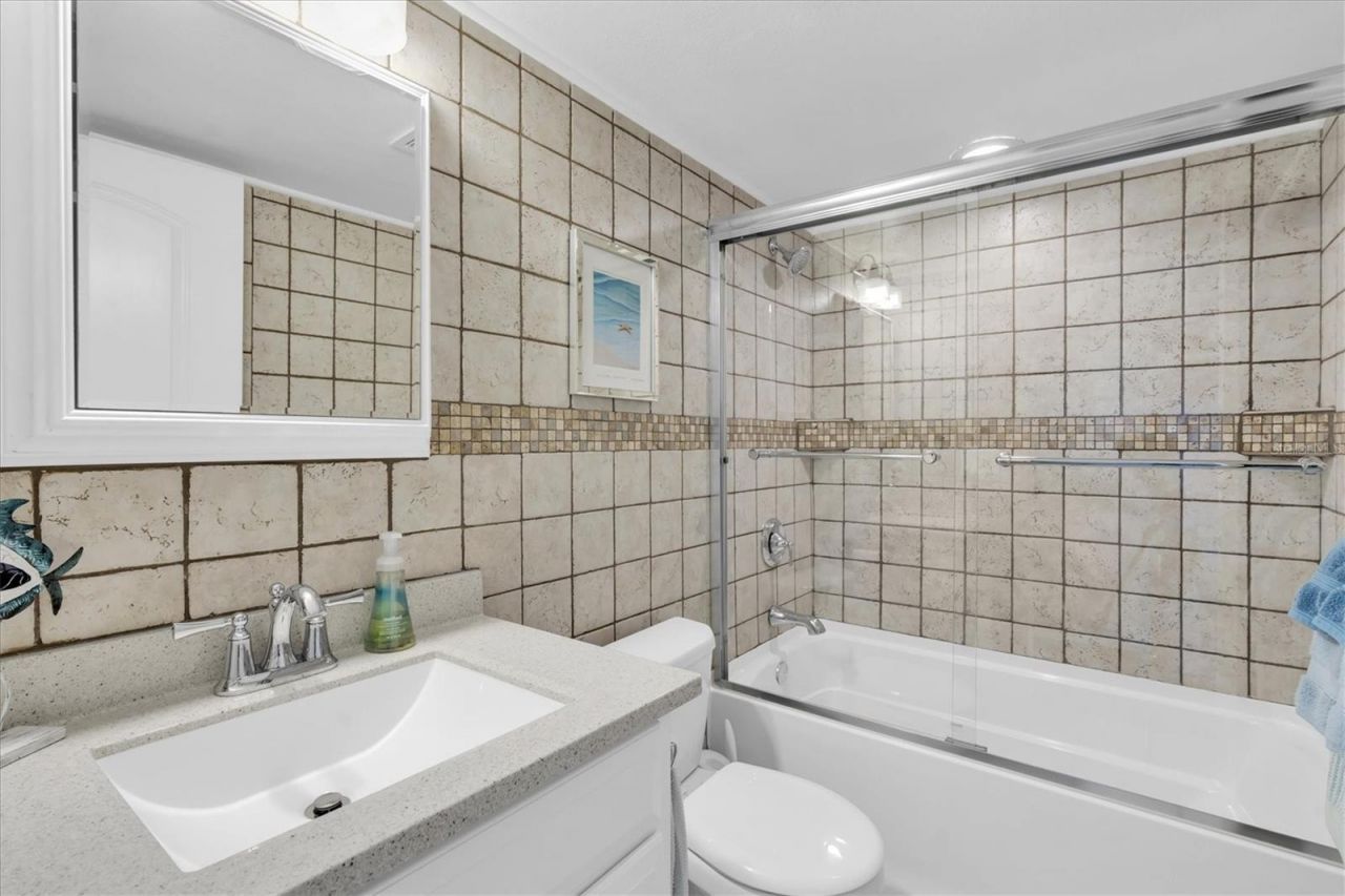 3601 E Bay Drive, Unit 206, Holmes Beach, FL 34217 Photo