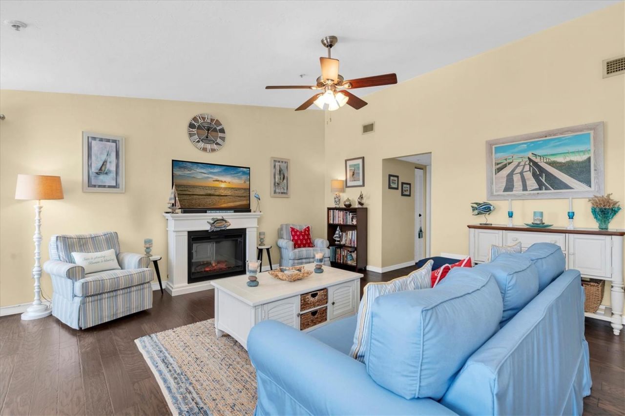 3601 E Bay Drive, Unit 206, Holmes Beach, FL 34217 Photo