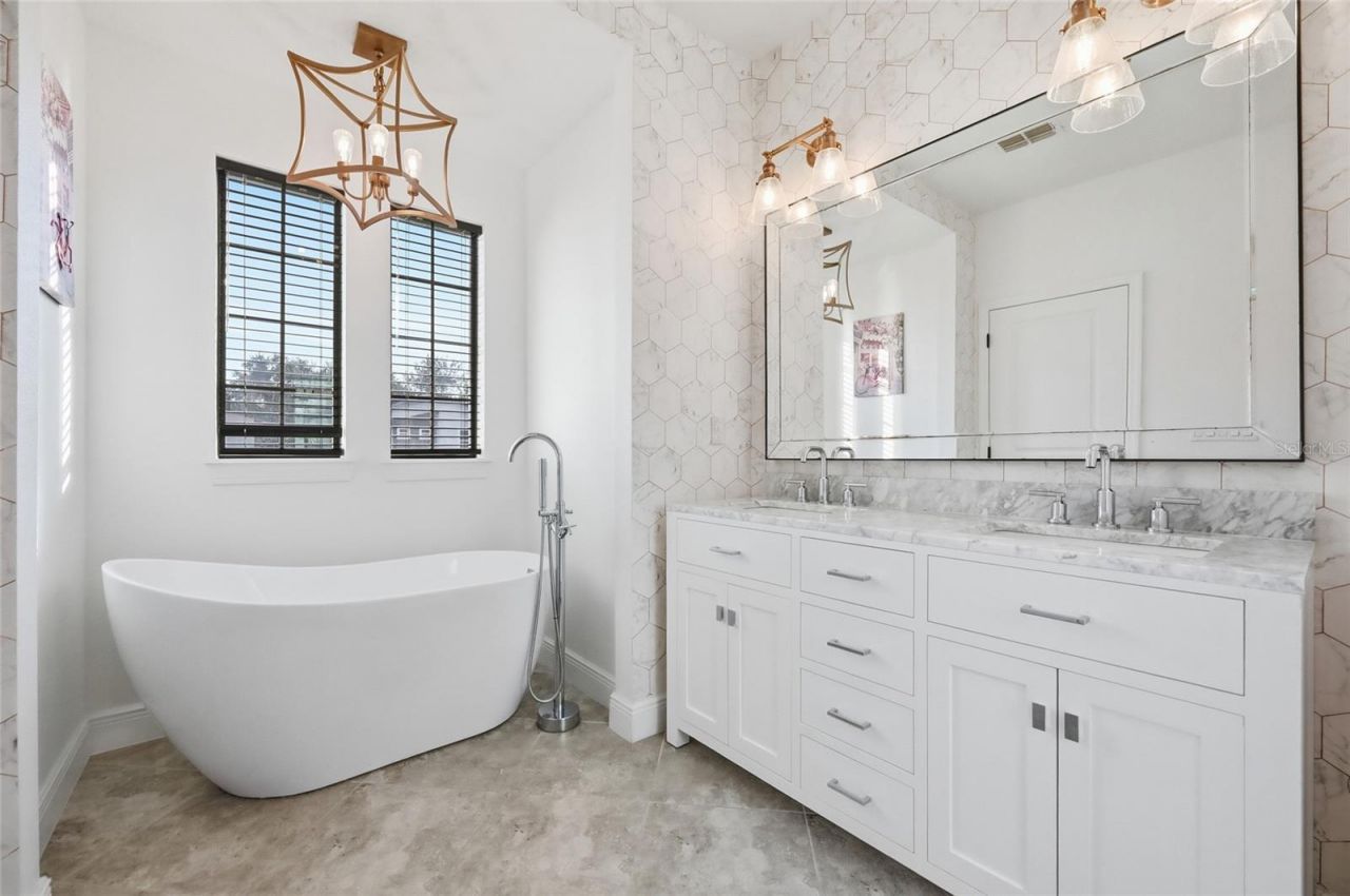 1033 Wilks Avenue, Orlando, FL 32809 Photo