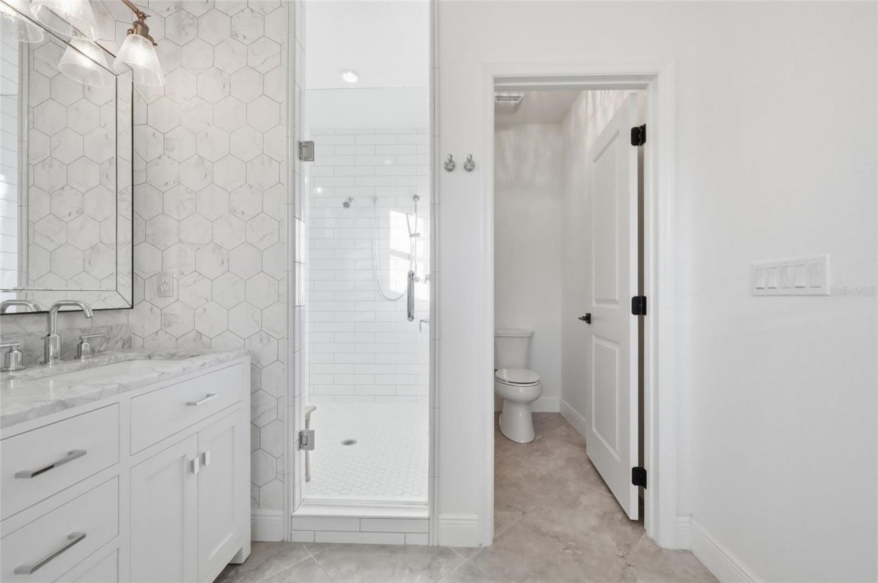 1033 Wilks Avenue, Orlando, FL 32809 Photo