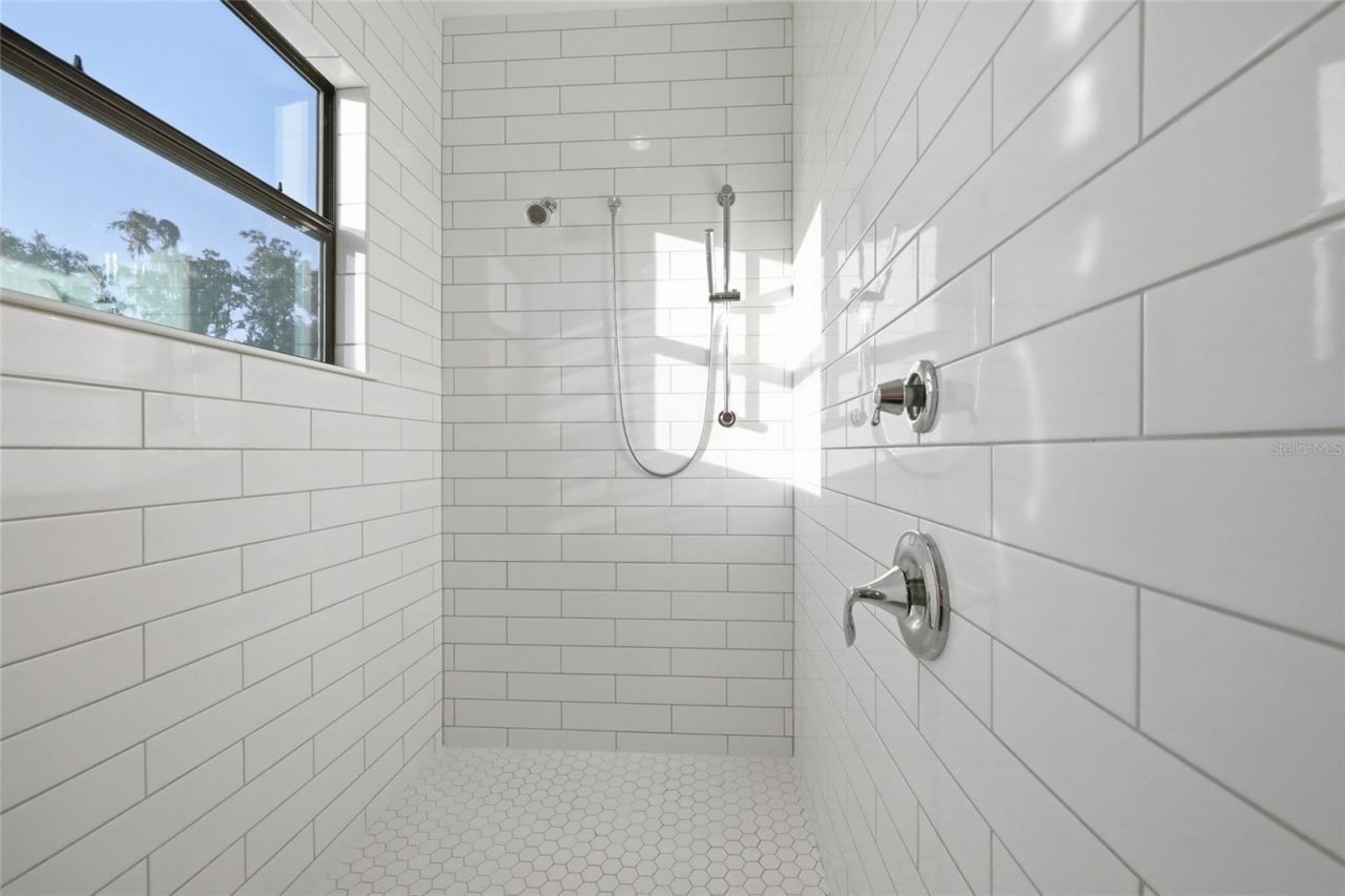 1033 Wilks Avenue, Orlando, FL 32809 Photo