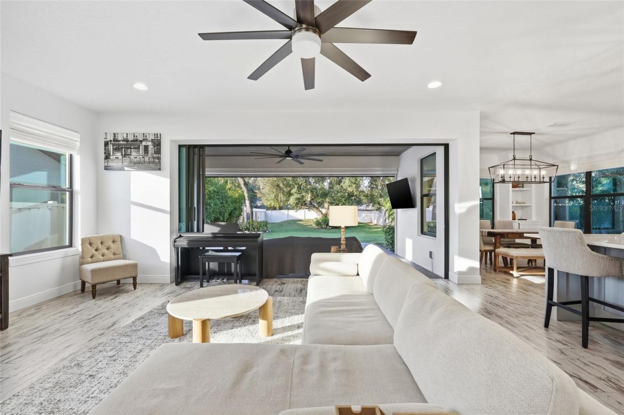 1033 Wilks Avenue, Orlando, FL 32809 Photo