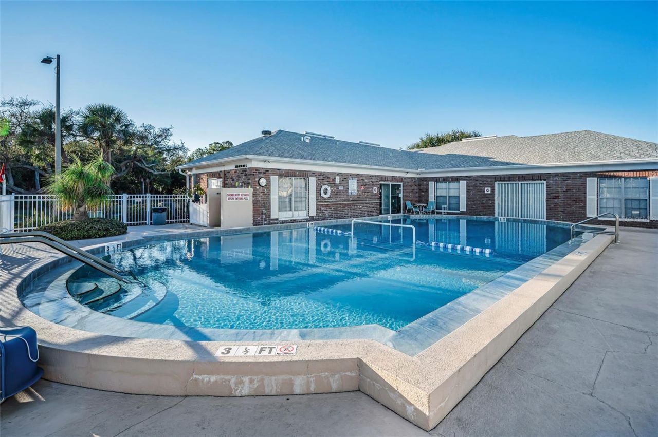 3958 37th Street S, Unit 28, Saint Petersburg, FL 33711 Photo