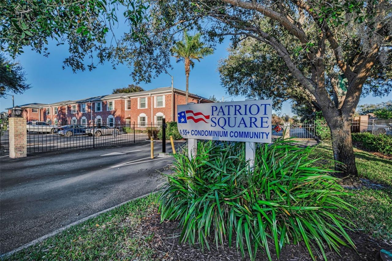 3958 37th Street S, Unit 28, Saint Petersburg, FL 33711 Photo