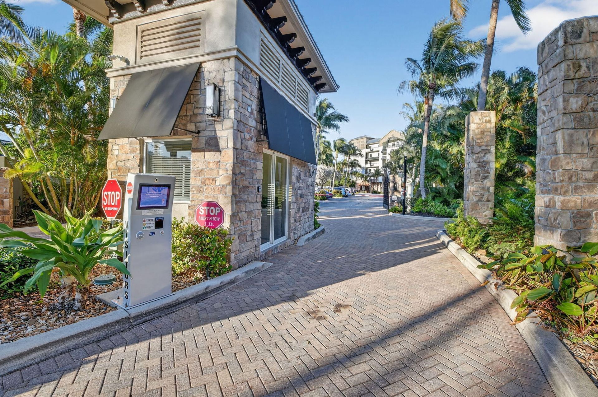 1035 S Federal Highway, Unit 402, Delray Beach, FL 33483 Photo