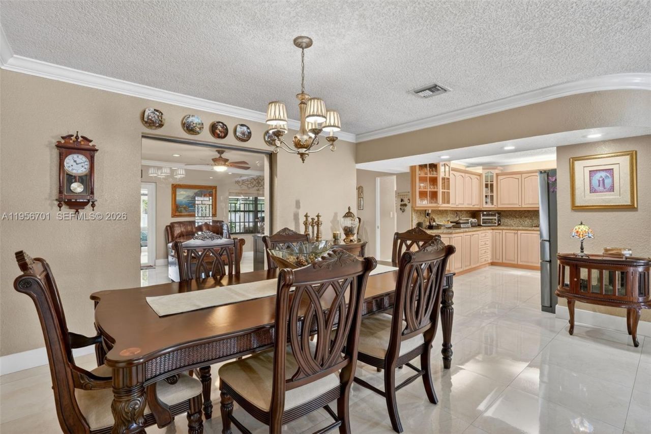 9410 SW 42nd St, Miami, FL 33165 Photo