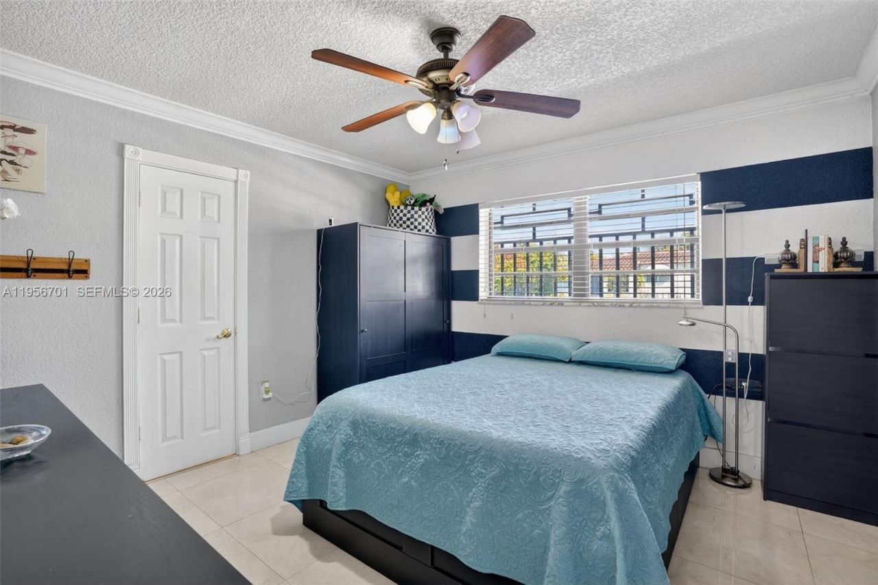 9410 SW 42nd St, Miami, FL 33165 Photo