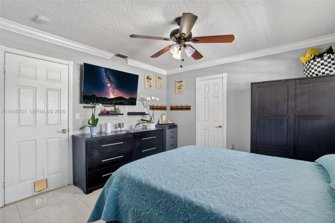 9410 SW 42nd St, Miami, FL 33165 Photo