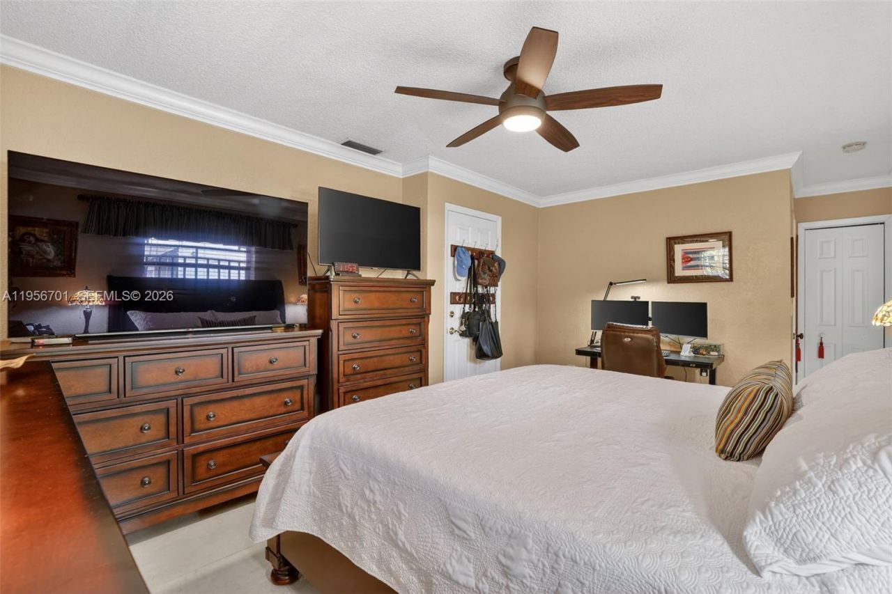 9410 SW 42nd St, Miami, FL 33165 Photo