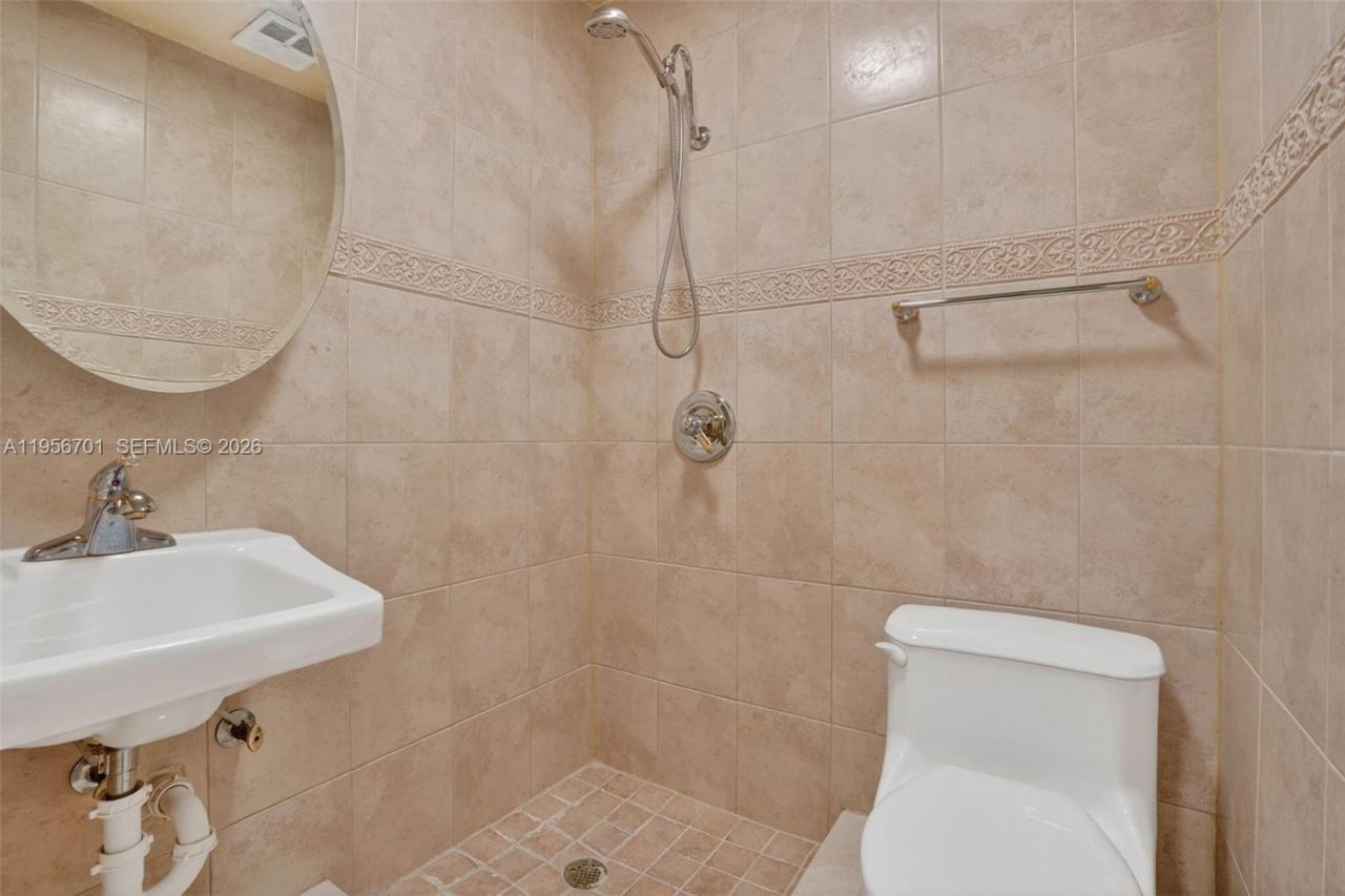 9410 SW 42nd St, Miami, FL 33165 Photo