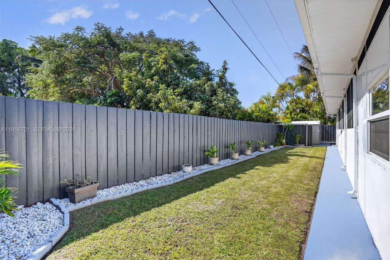 9410 SW 42nd St, Miami, FL 33165 Photo