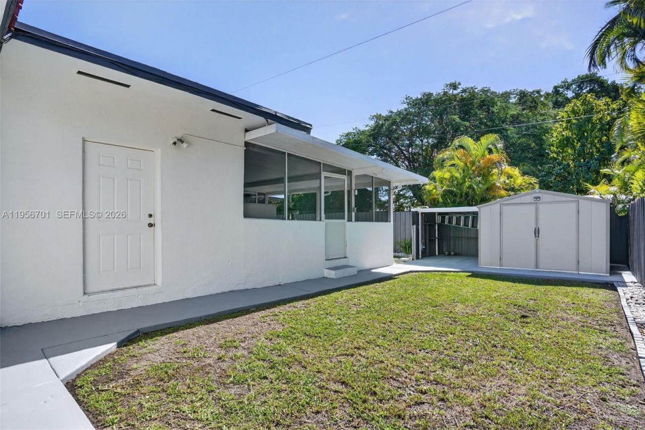 9410 SW 42nd St, Miami, FL 33165 Photo