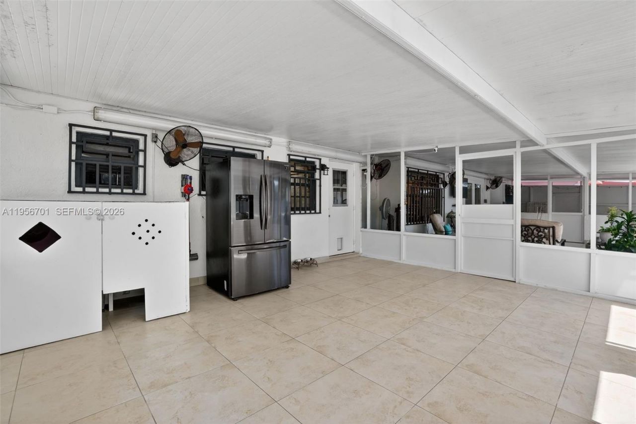 9410 SW 42nd St, Miami, FL 33165 Photo