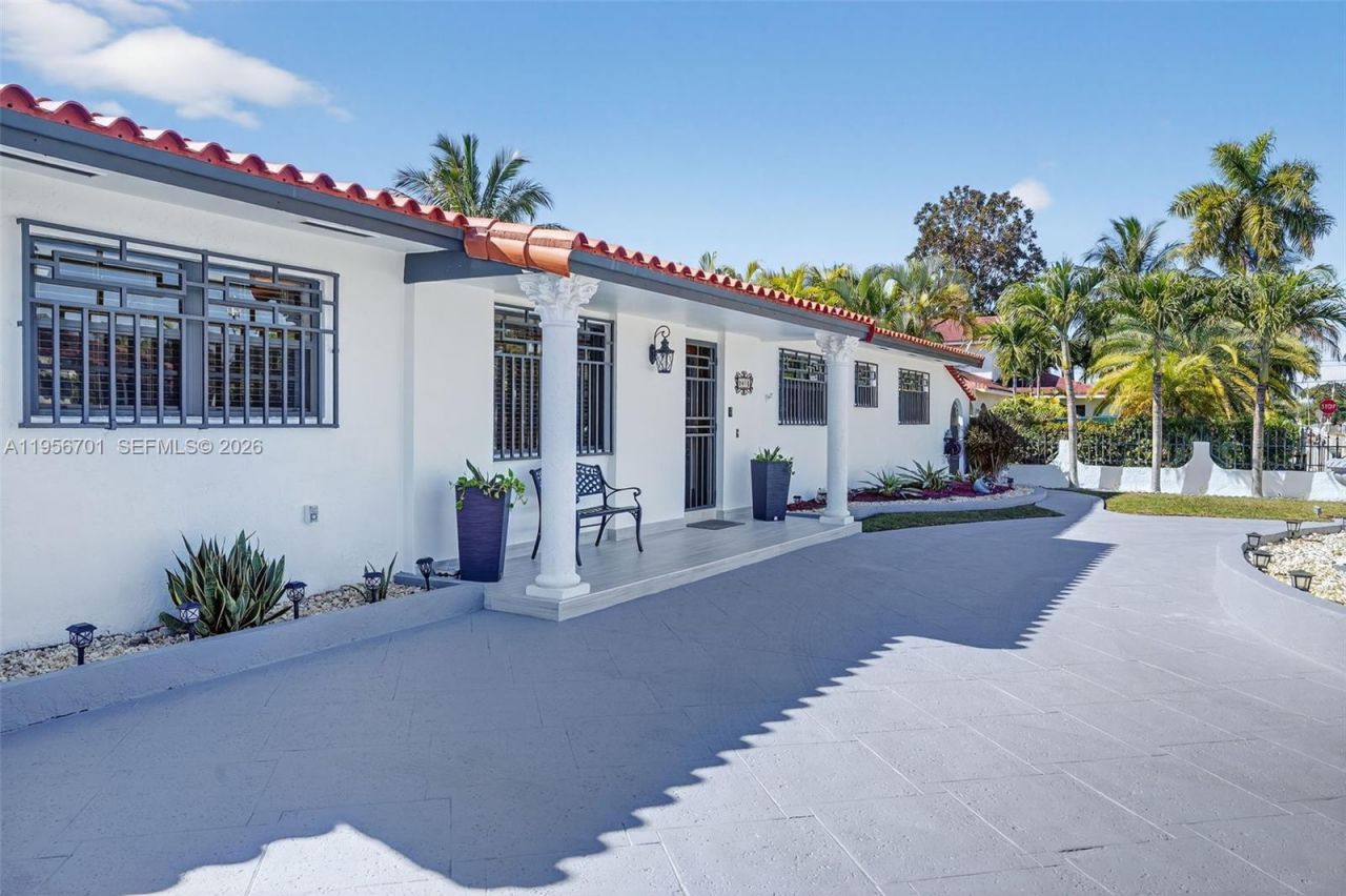 9410 SW 42nd St, Miami, FL 33165 Photo