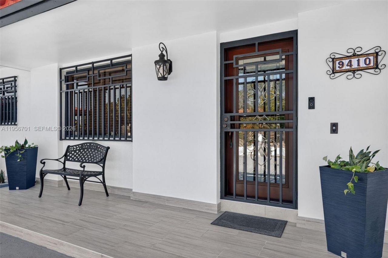 9410 SW 42nd St, Miami, FL 33165 Photo