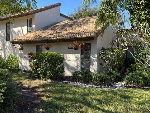 9719 N New River Canal Rd, Unit 308, Plantation, FL 33324