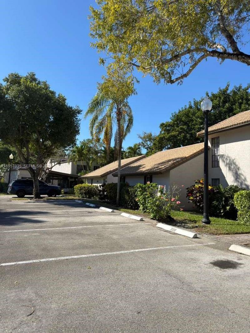 9719 N New River Canal Rd, Unit 308, Plantation, FL 33324 Photo