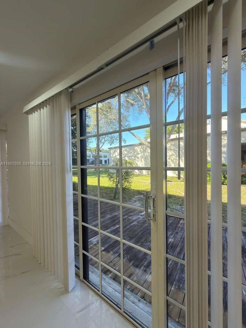 9719 N New River Canal Rd, Unit 308, Plantation, FL 33324 Photo